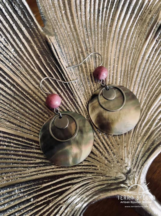 Boucles d'oreilles disque de Nacre et perles de Rhodonite naturelle Izia