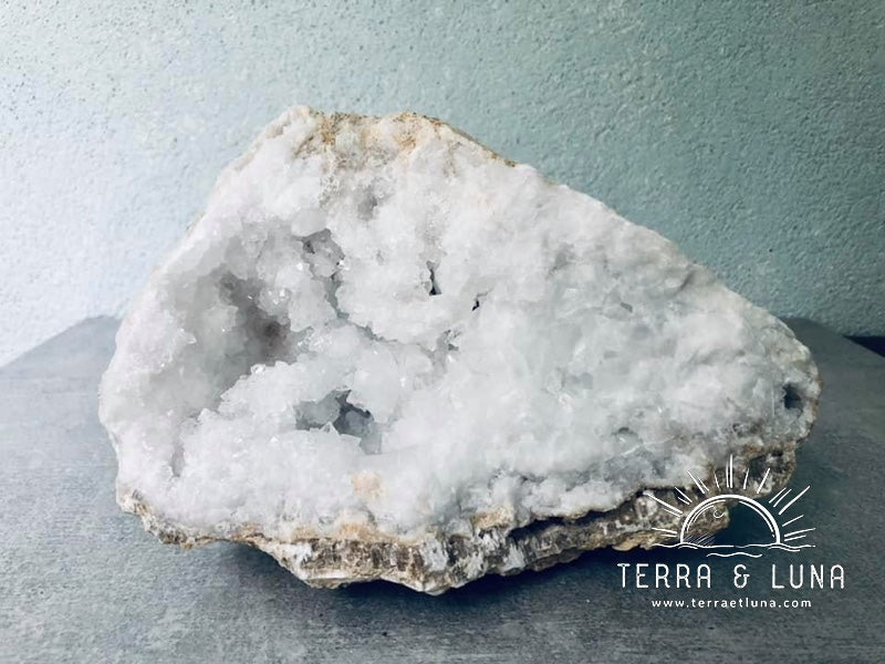 Géode de Quartz naturel, minéral naturel pour la lithothérapie en Quartz naturel